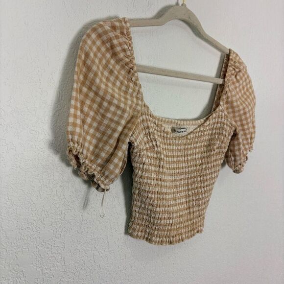 Abercrombie & Fitch Smocked Top Tan & White Gingham Print Short Sleeve Going Out - Picture 2 of 9